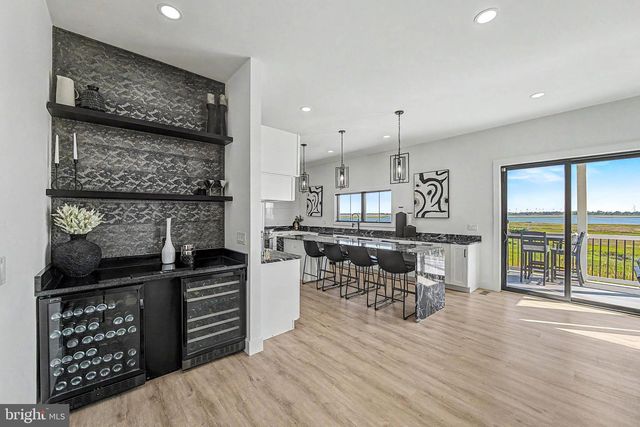21 HART LN, Ventnor City, NJ 08406