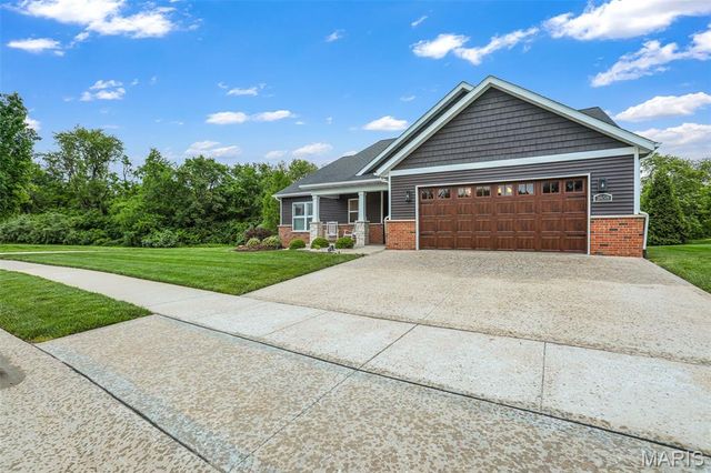 1858 Cloverdale Drive, Edwardsville, IL 62025