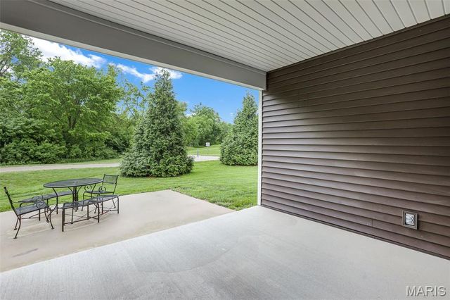 1858 Cloverdale Drive, Edwardsville, IL 62025