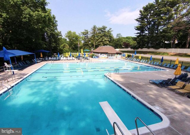 11109 LUXMANOR RD, North Bethesda, MD 20852