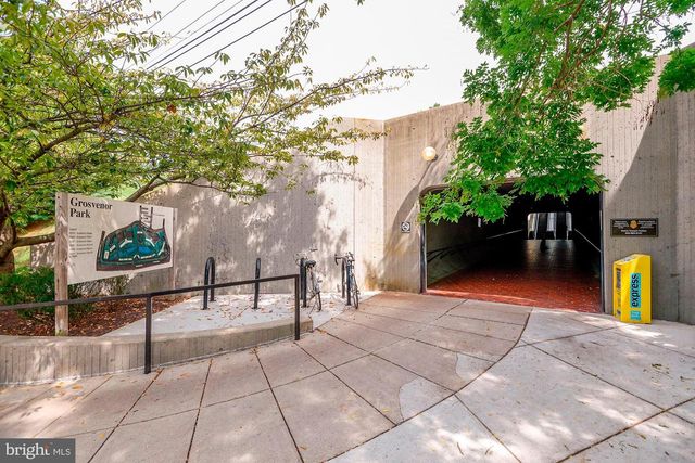 11109 LUXMANOR RD, North Bethesda, MD 20852