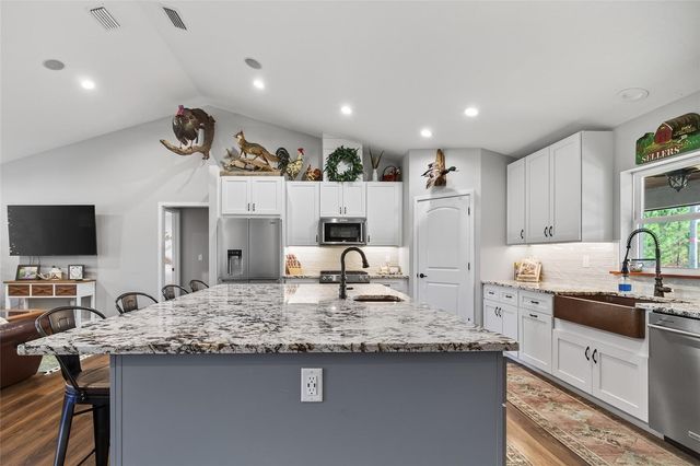 25214 BLACK BEAR LANE, Eustis, FL 32736