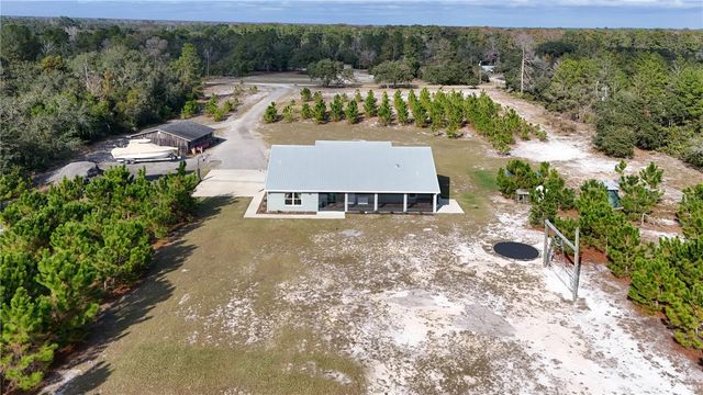 25214 BLACK BEAR LANE, Eustis, FL 32736
