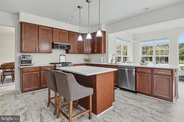301 E FURROW LN, Newark, DE 19702