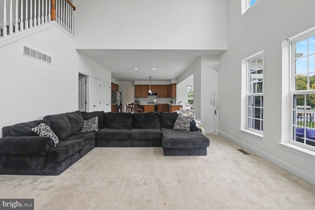 301 E FURROW LN, Newark, DE 19702