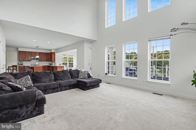 301 E FURROW LN, Newark, DE 19702