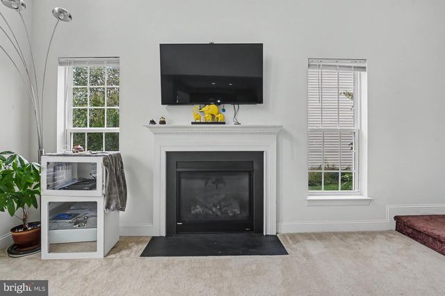 301 E FURROW LN, Newark, DE 19702