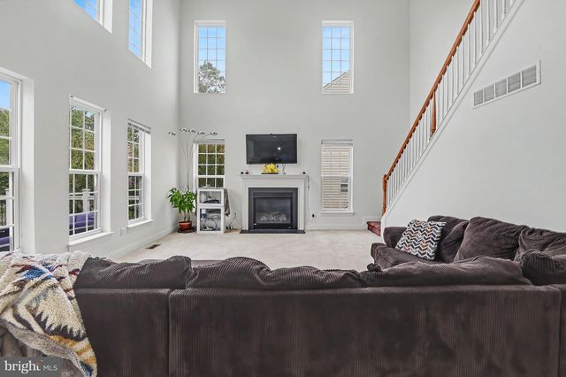 301 E FURROW LN, Newark, DE 19702