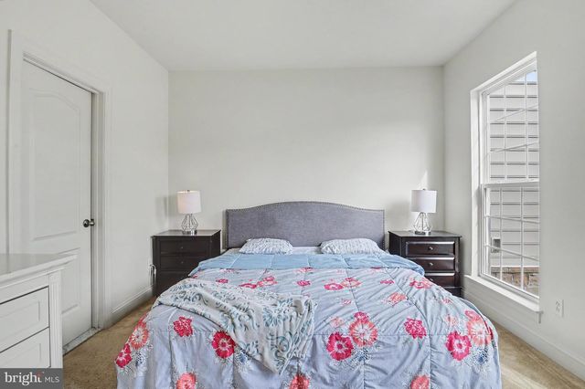 301 E FURROW LN, Newark, DE 19702