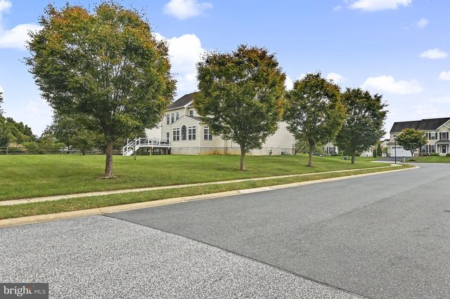 301 E FURROW LN, Newark, DE 19702