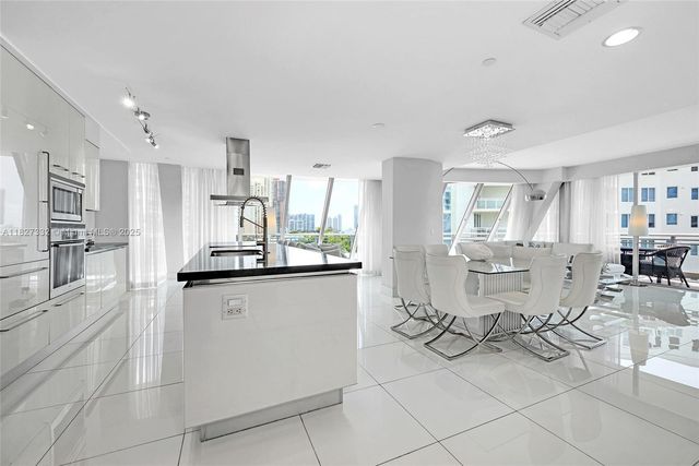 2950 NE 188th St 449, Aventura, FL 33180