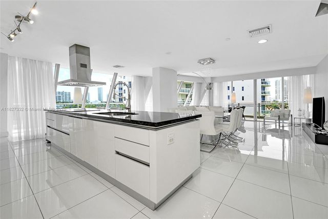 2950 NE 188th St 449, Aventura, FL 33180