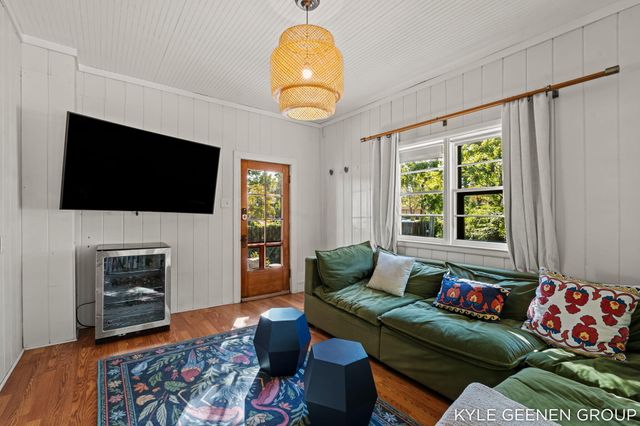 62 W 11th Street, Holland City, MI 49423