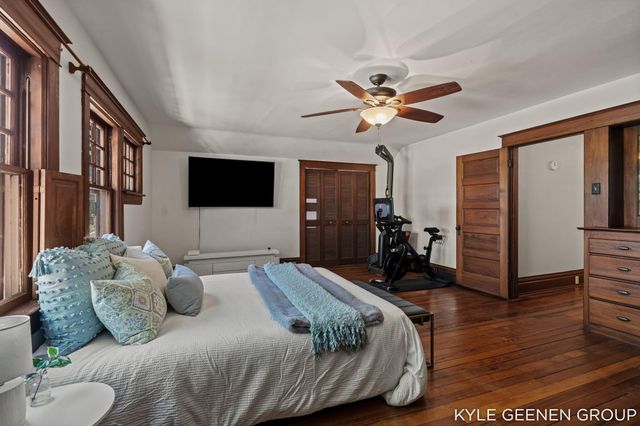 62 W 11th Street, Holland City, MI 49423