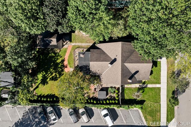 62 W 11th Street, Holland City, MI 49423