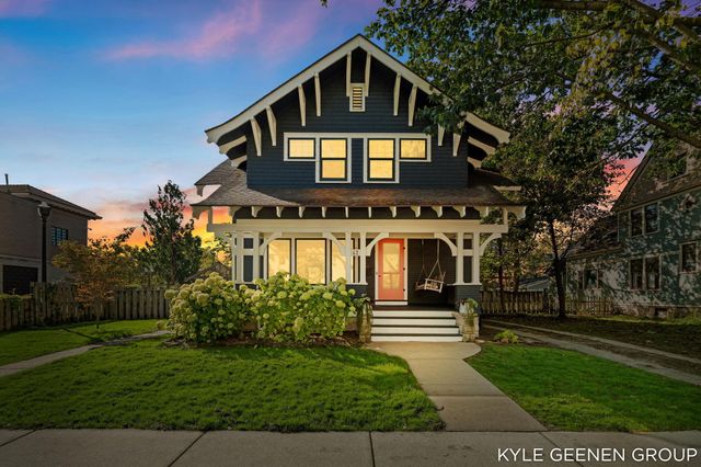 62 W 11th Street, Holland City, MI 49423