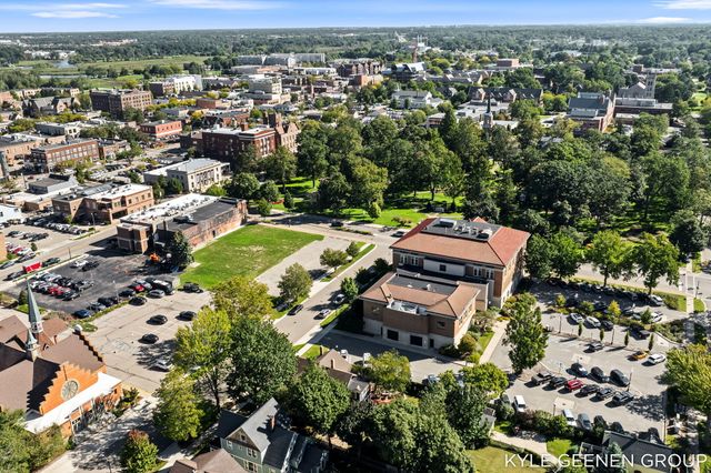 62 W 11th Street, Holland City, MI 49423