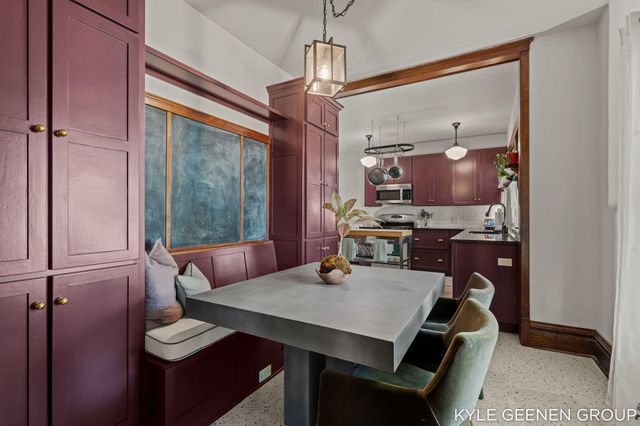 62 W 11th Street, Holland City, MI 49423