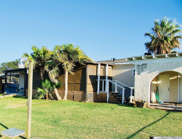 627 Port Road, Angleton, TX 77515