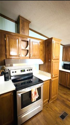 627 Port Road, Angleton, TX 77515