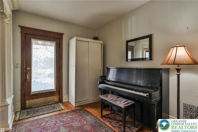 1032 Main Street, Bethlehem City, PA 18018