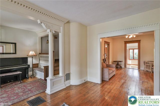 1032 Main Street, Bethlehem City, PA 18018