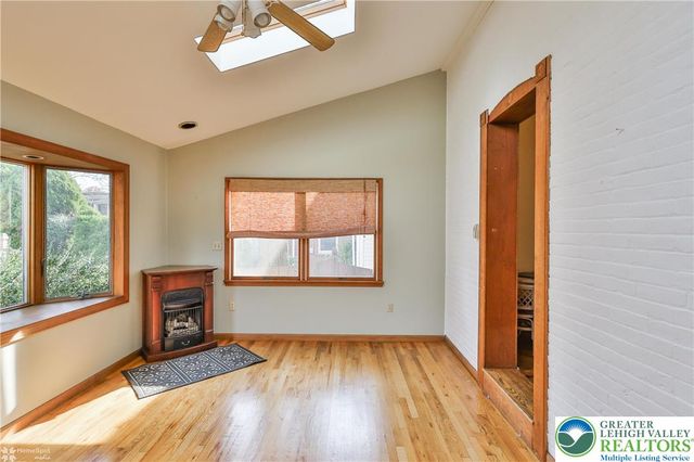 1032 Main Street, Bethlehem City, PA 18018