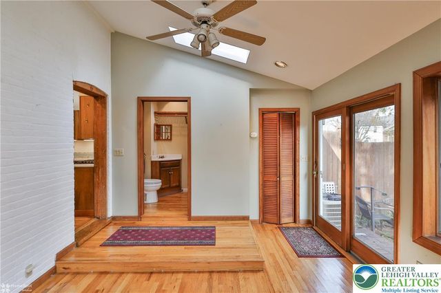 1032 Main Street, Bethlehem City, PA 18018