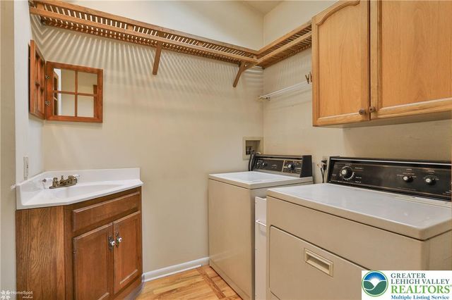 1032 Main Street, Bethlehem City, PA 18018