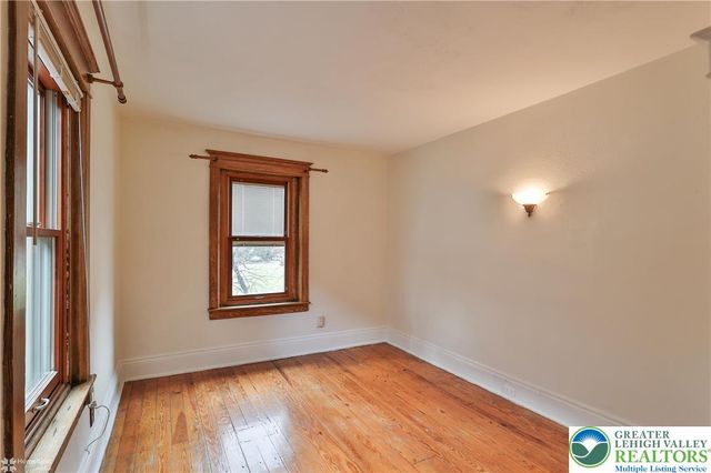 1032 Main Street, Bethlehem City, PA 18018