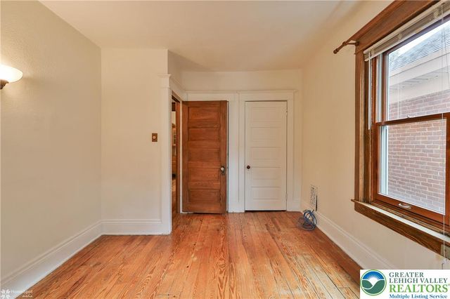 1032 Main Street, Bethlehem City, PA 18018