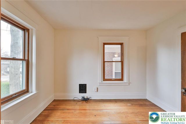 1032 Main Street, Bethlehem City, PA 18018