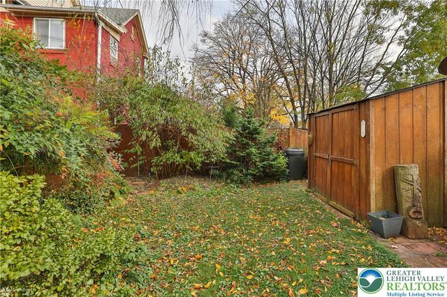 1032 Main Street, Bethlehem City, PA 18018