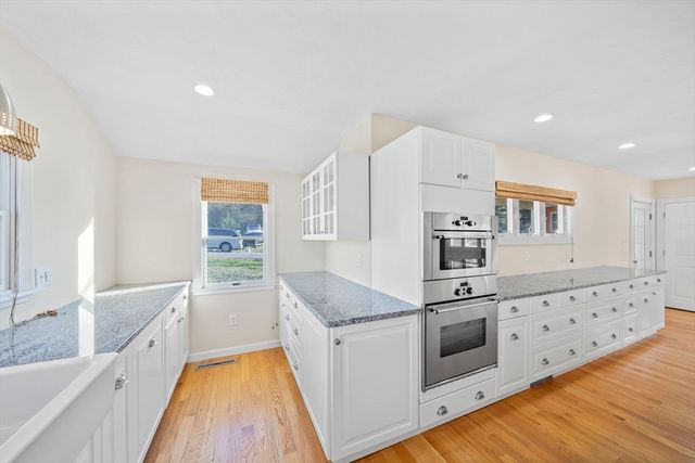32 Fairview Ave, Scituate, MA 02066