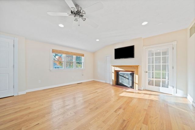 32 Fairview Ave, Scituate, MA 02066