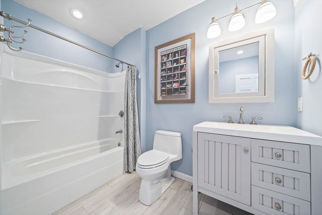 32 Fairview Ave, Scituate, MA 02066