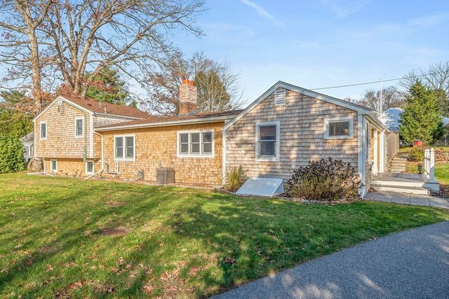 32 Fairview Ave, Scituate, MA 02066