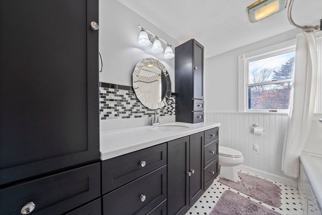 32 Fairview Ave, Scituate, MA 02066