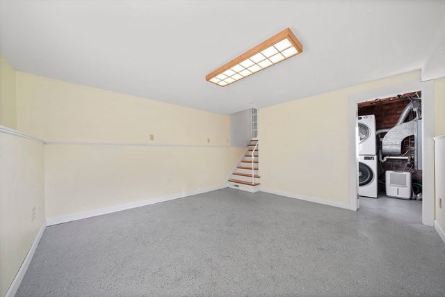 32 Fairview Ave, Scituate, MA 02066