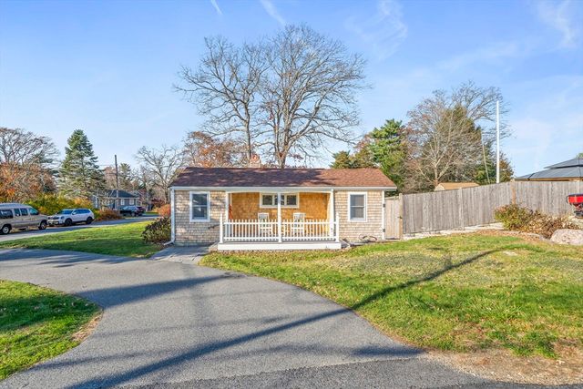 32 Fairview Ave, Scituate, MA 02066