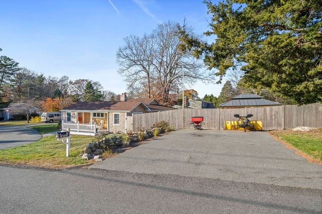 32 Fairview Ave, Scituate, MA 02066