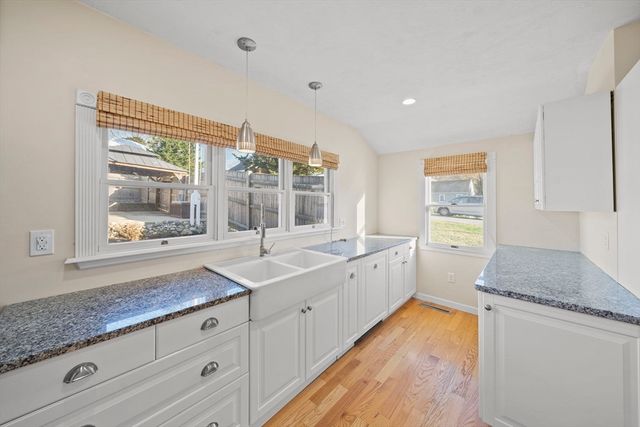 32 Fairview Ave, Scituate, MA 02066