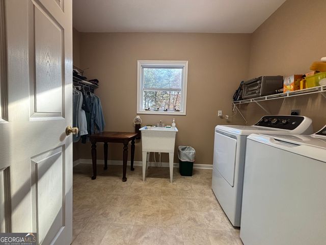 64 Highview Lane, Dahlonega, GA 30533