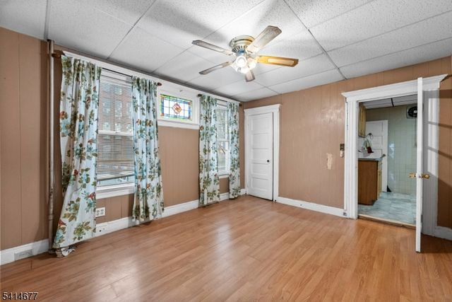 85 Kearney St, Paterson City, NJ 07522