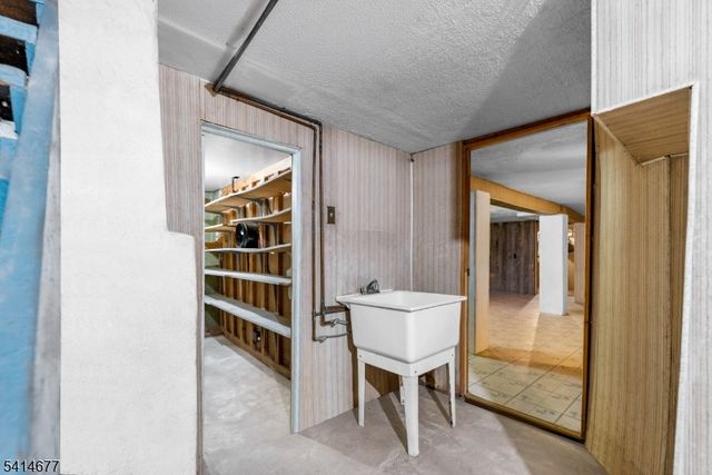 85 Kearney St, Paterson City, NJ 07522