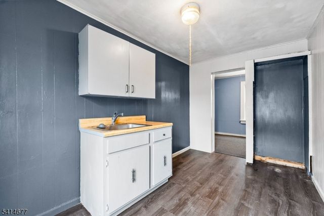 85 Kearney St, Paterson City, NJ 07522