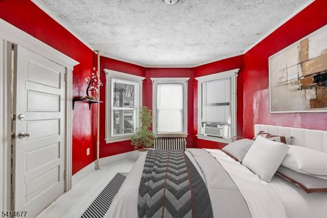 85 Kearney St, Paterson City, NJ 07522