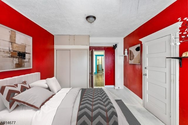 85 Kearney St, Paterson City, NJ 07522