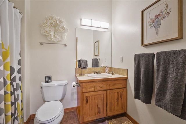 305 W Viewmont Ln, Spokane, WA 99224