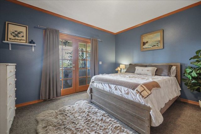 305 W Viewmont Ln, Spokane, WA 99224